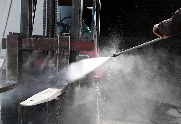 Best Gutter Cleaning  in , ND